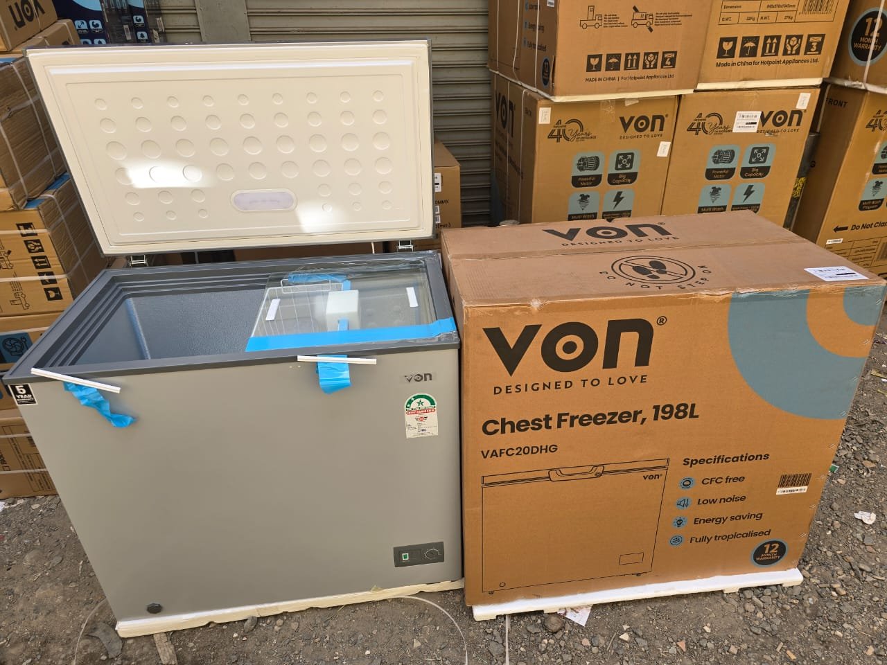 1000141563.jpg Von 198 litres chest deep freezer - Image 1